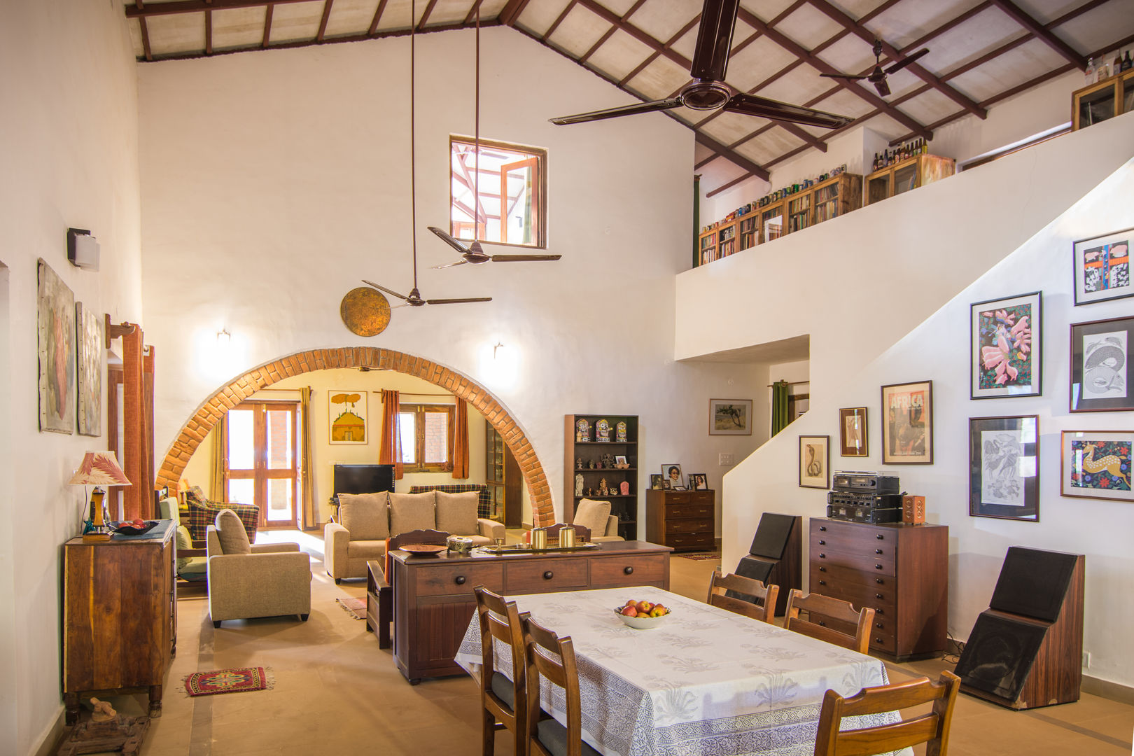 Homestay in Kanha National park, Madhya Pradesh, M+P Architects Collaborative M+P Architects Collaborative Dining room