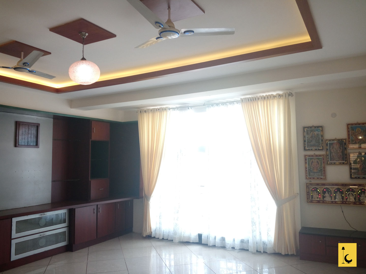 Horizon Homes, Mangalore Indoor Concepts Modern living room Wood Wood effect Accessories & decoration