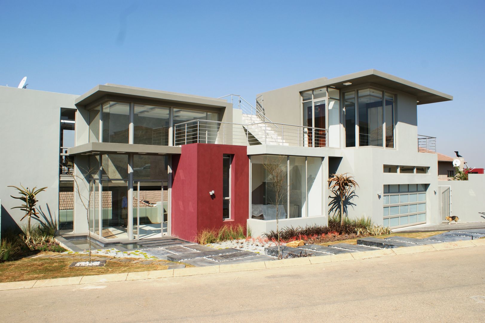 House in Kyalami, Essar Design Essar Design Casas modernas