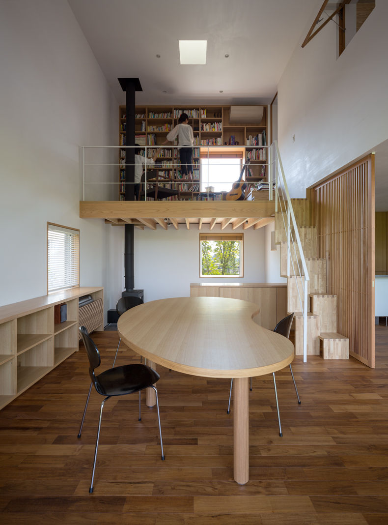 HOUSE O 柳瀬真澄建築設計工房 Masumi Yanase Architect Office モダンデザインの リビング