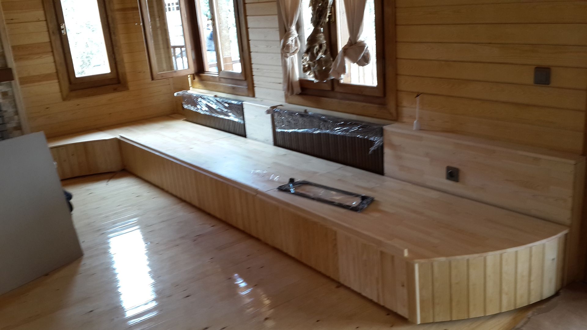 YAPISAN AHŞAP, YAPISAN AHŞAP YAPISAN AHŞAP Casas de estilo clásico Madera Acabado en madera