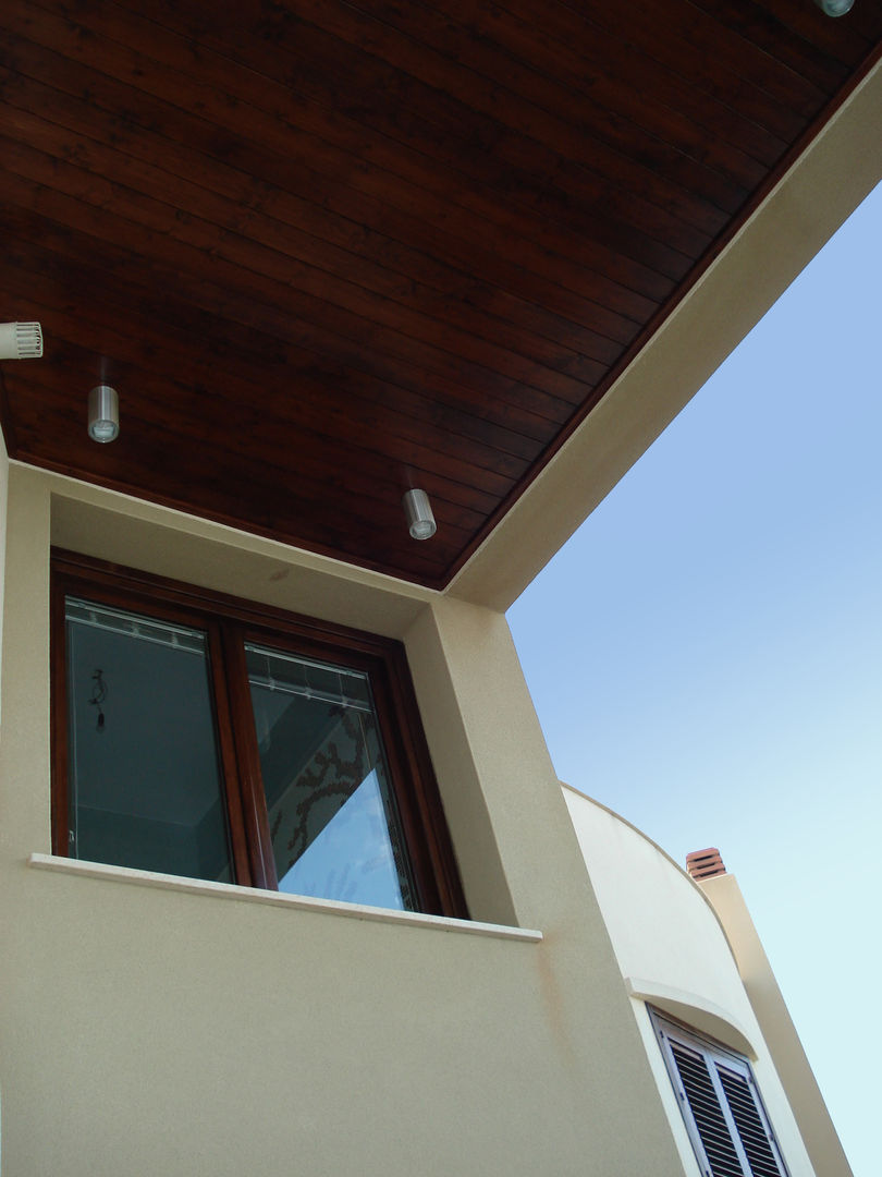 Villa aan zee, MEF Architect MEF Architect Akdeniz Balkon, Veranda & Teras Ahşap Ahşap rengi