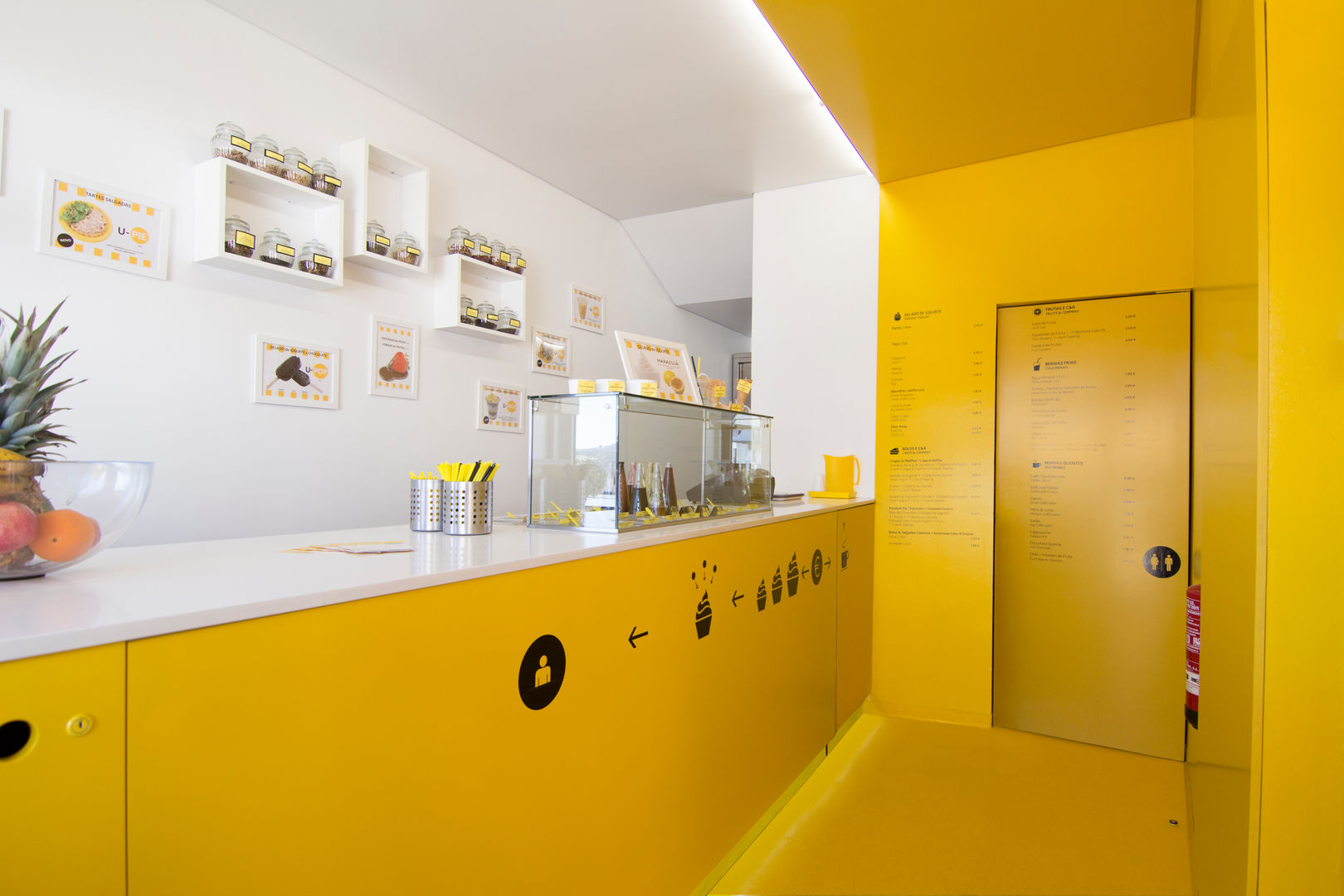 gelataria Youfrut, Atelier Base Atelier Base Commercial spaces Commercial Spaces