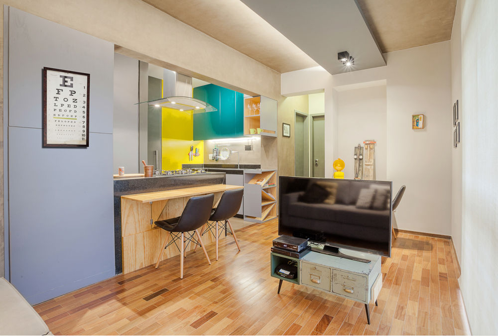 homify Modern dining room Wood Yellow