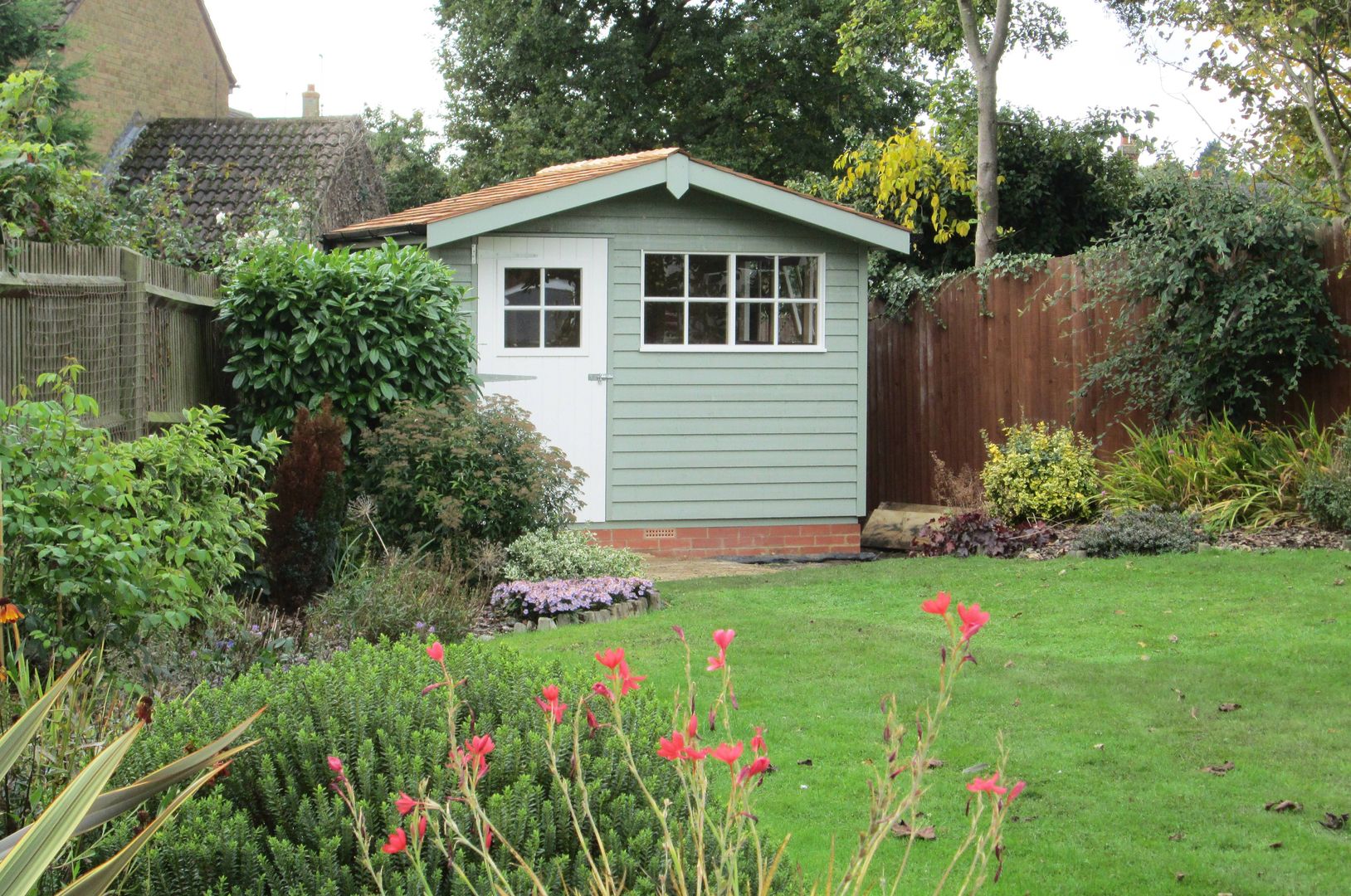 Superior Garden Shed CraneGardenBuildings Classic style garage/shed Garages & sheds