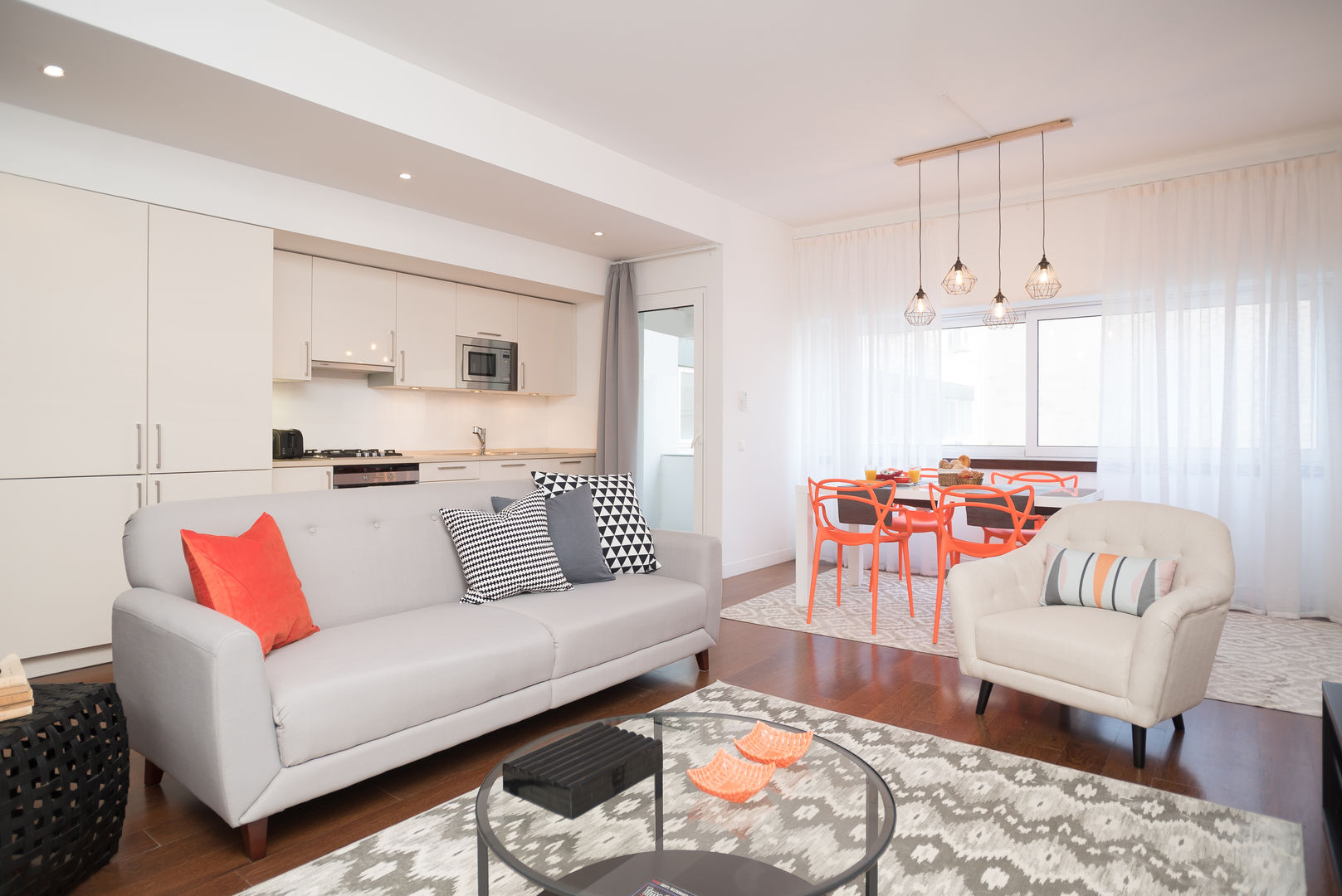 Apartamento com vista para Lisboa Homestaging, Margarida Bugarim Interiores Margarida Bugarim Interiores غرفة المعيشة