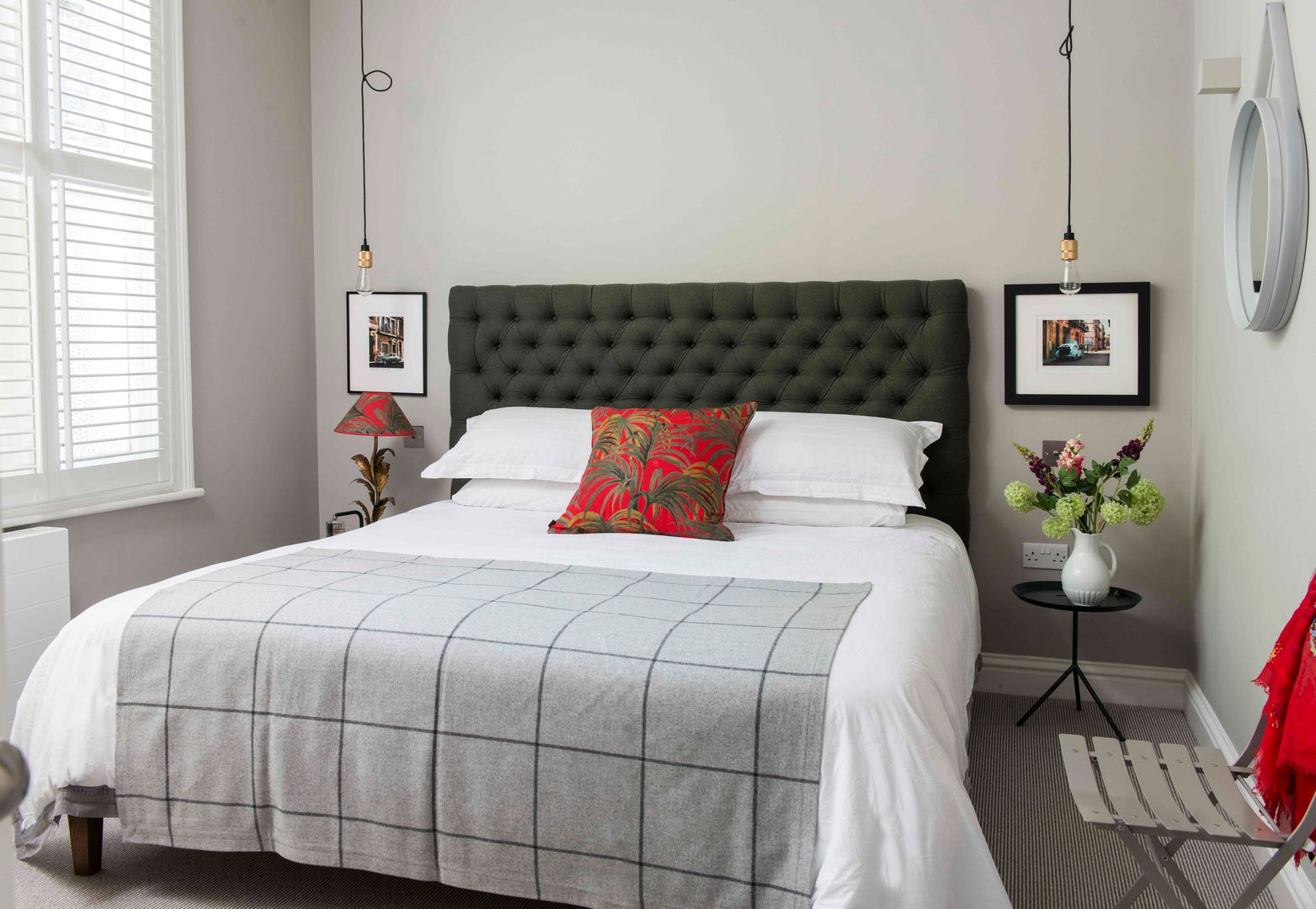 Whitehall Park Residential SWM Interiors & Sourcing Ltd Moderne slaapkamers bed,bedroom,scatter cushions,lighting