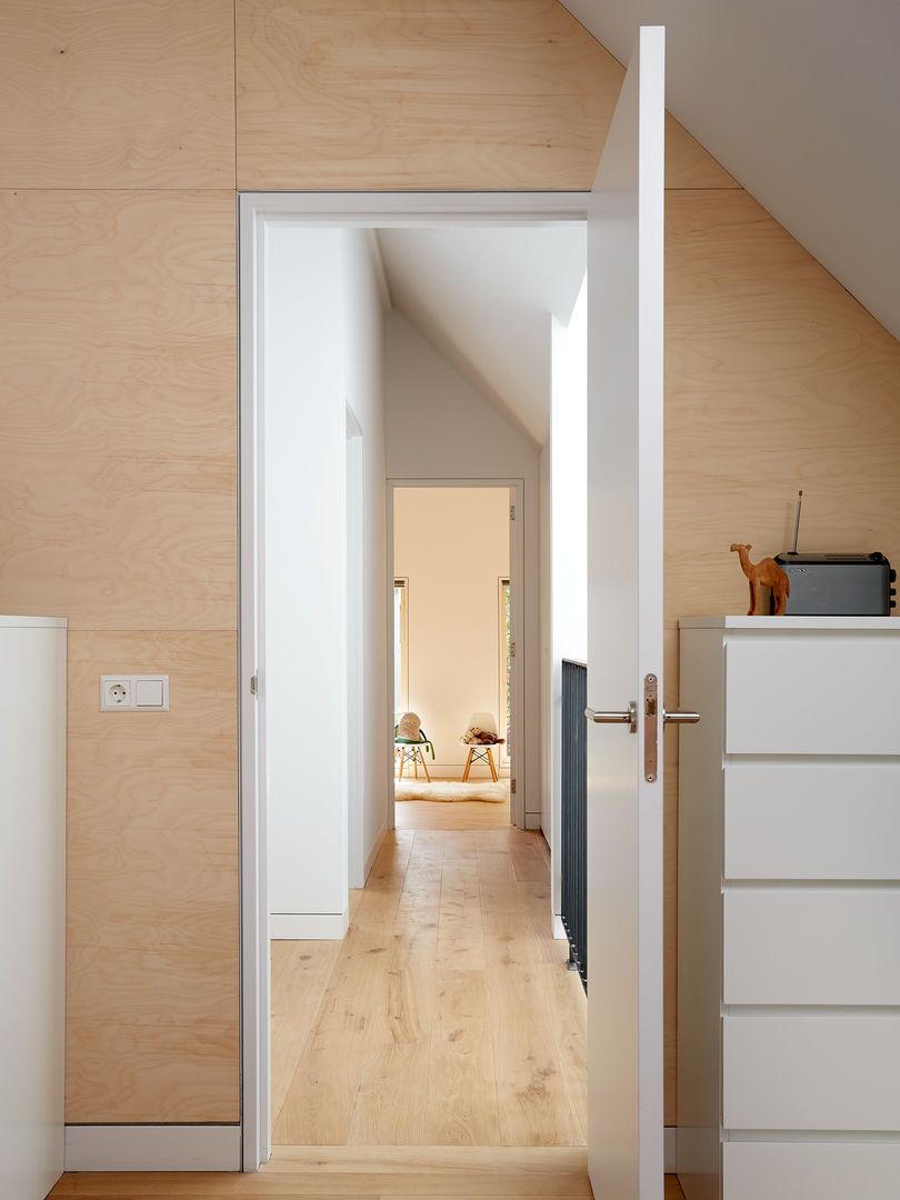 Wenslauer House, 31/44 Architects 31/44 Architects Habitaciones modernas bedroom,sloping ceiling,timber,modern,new build,self build