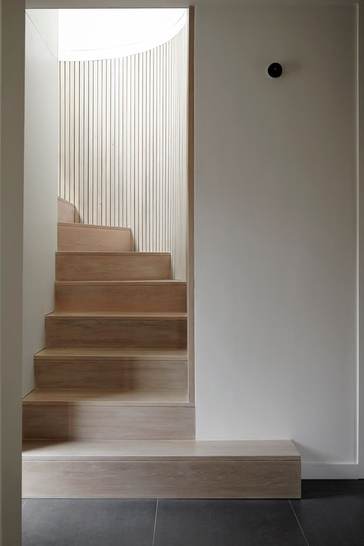 No. 49, 31/44 Architects 31/44 Architects Modern Corridor, Hallway and Staircase stairs,timber,modern,new build,self build