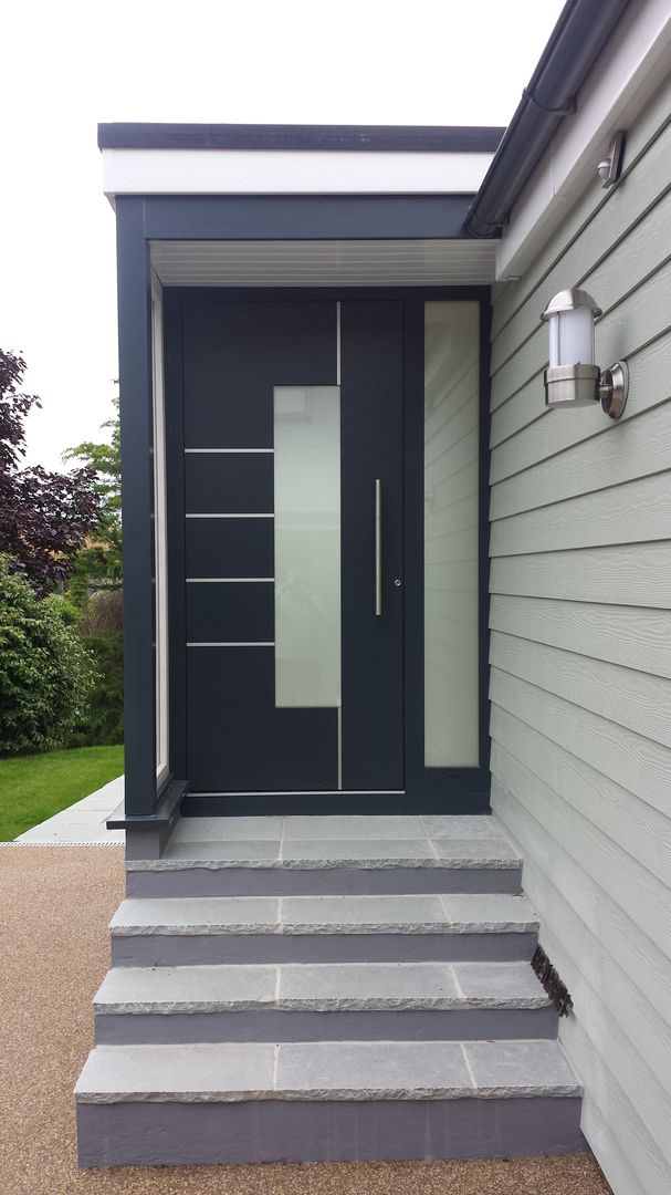 homify Modern style doors Aluminium/Zinc Doors
