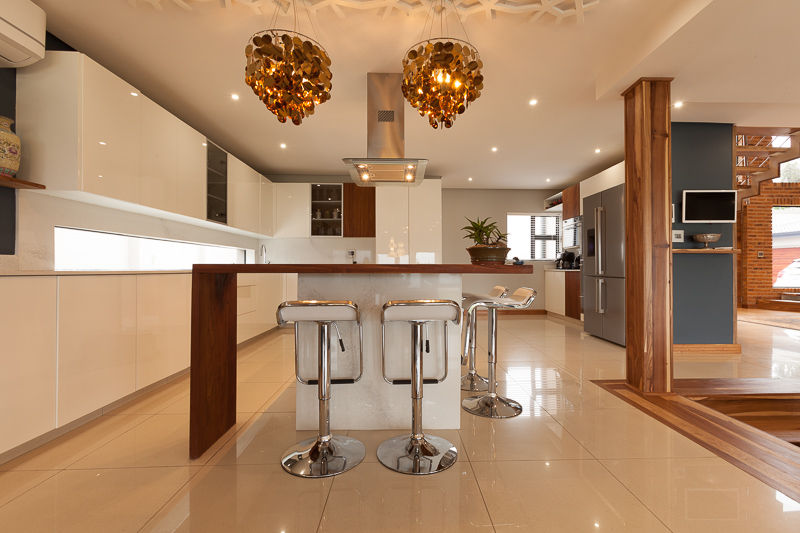 House Naidoo, Redesign Interiors Redesign Interiors Kitchen