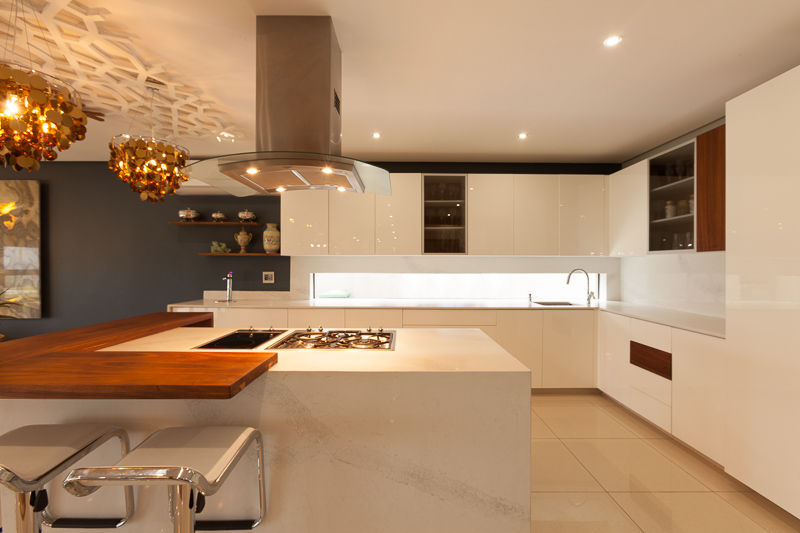 House Naidoo, Redesign Interiors Redesign Interiors Modern kitchen