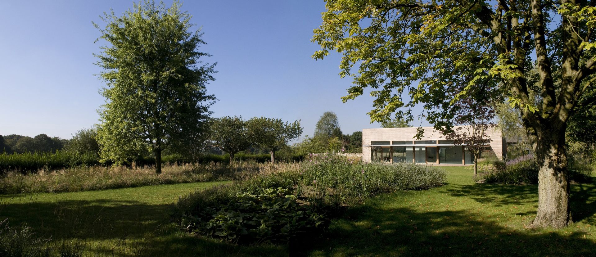 Woonhuis P, WillemsenU WillemsenU Taman Modern