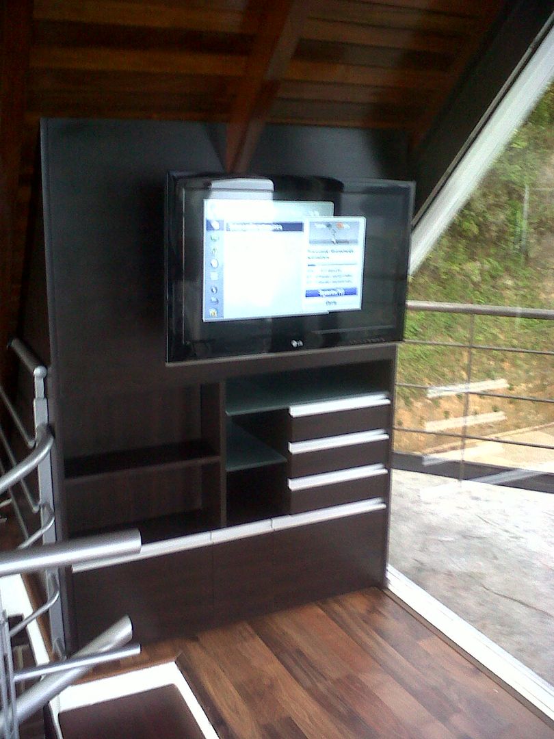 MUEBLE DE T.V MULTIUSO VIRICMAH24