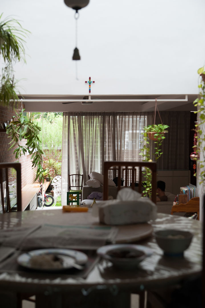 Terrace House at Robin Road, Quen Architects Quen Architects Asian style dining room