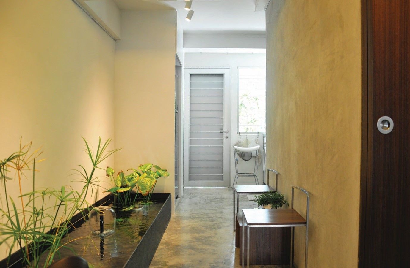 Apartment at Bukit Ho Swee, Quen Architects Quen Architects Asian style gardens