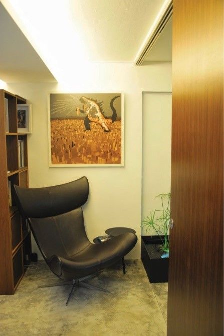 Apartment at Bukit Ho Swee, Quen Architects Quen Architects Asian style corridor, hallway & stairs