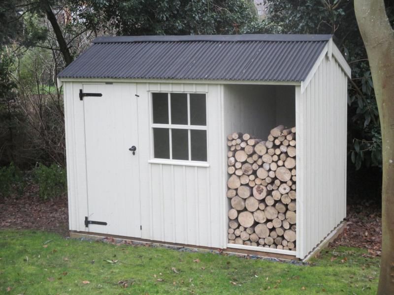 The Blickling CraneGardenBuildings Garasi Klasik Garages & sheds