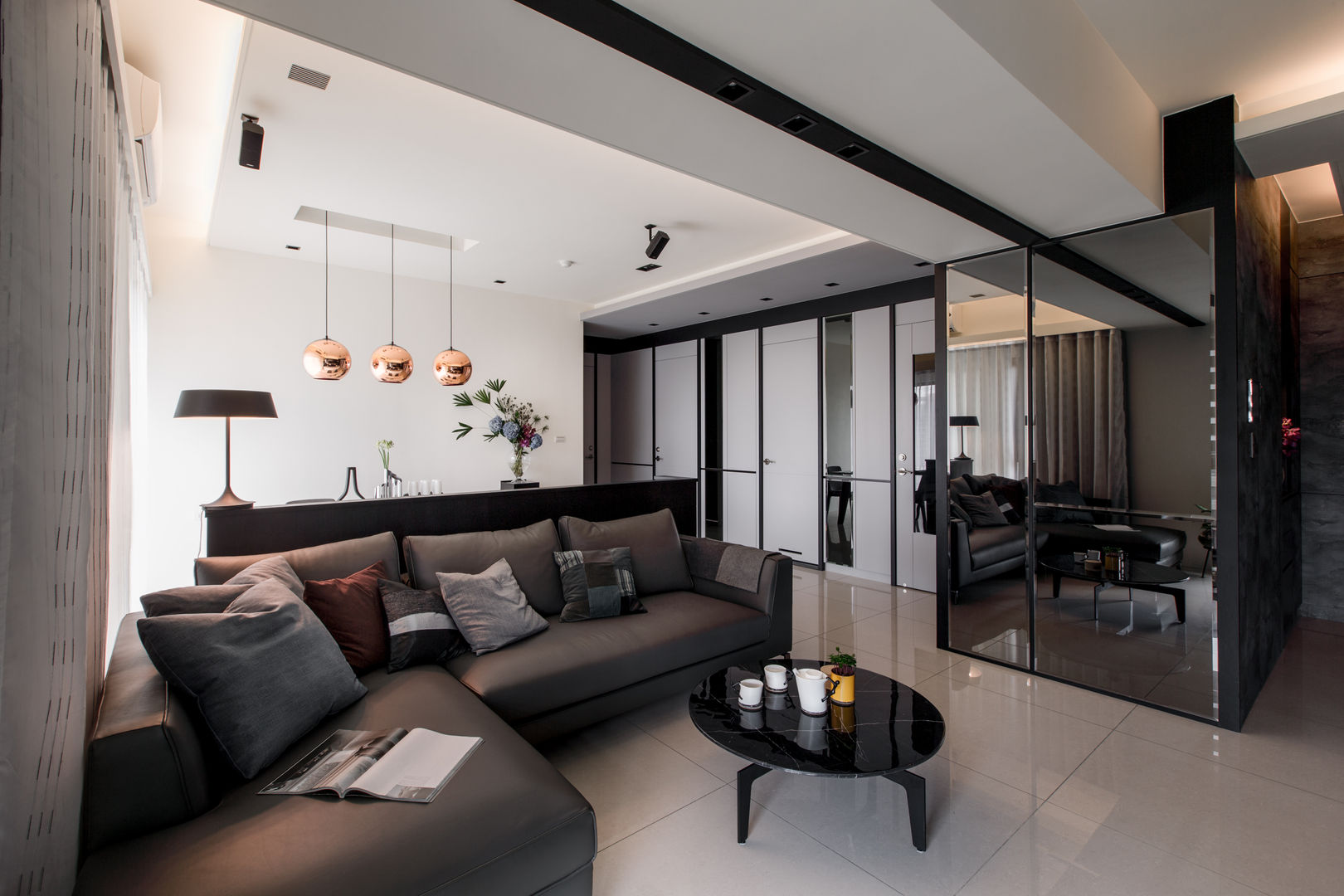 灰與白的律耀, 大丘國際空間設計 ABMIDS 大丘國際空間設計 ABMIDS Modern living room