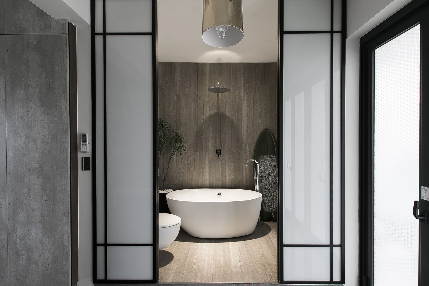 NATURALLY 璞碩室內裝修設計工程有限公司 Modern style bathrooms Tiles