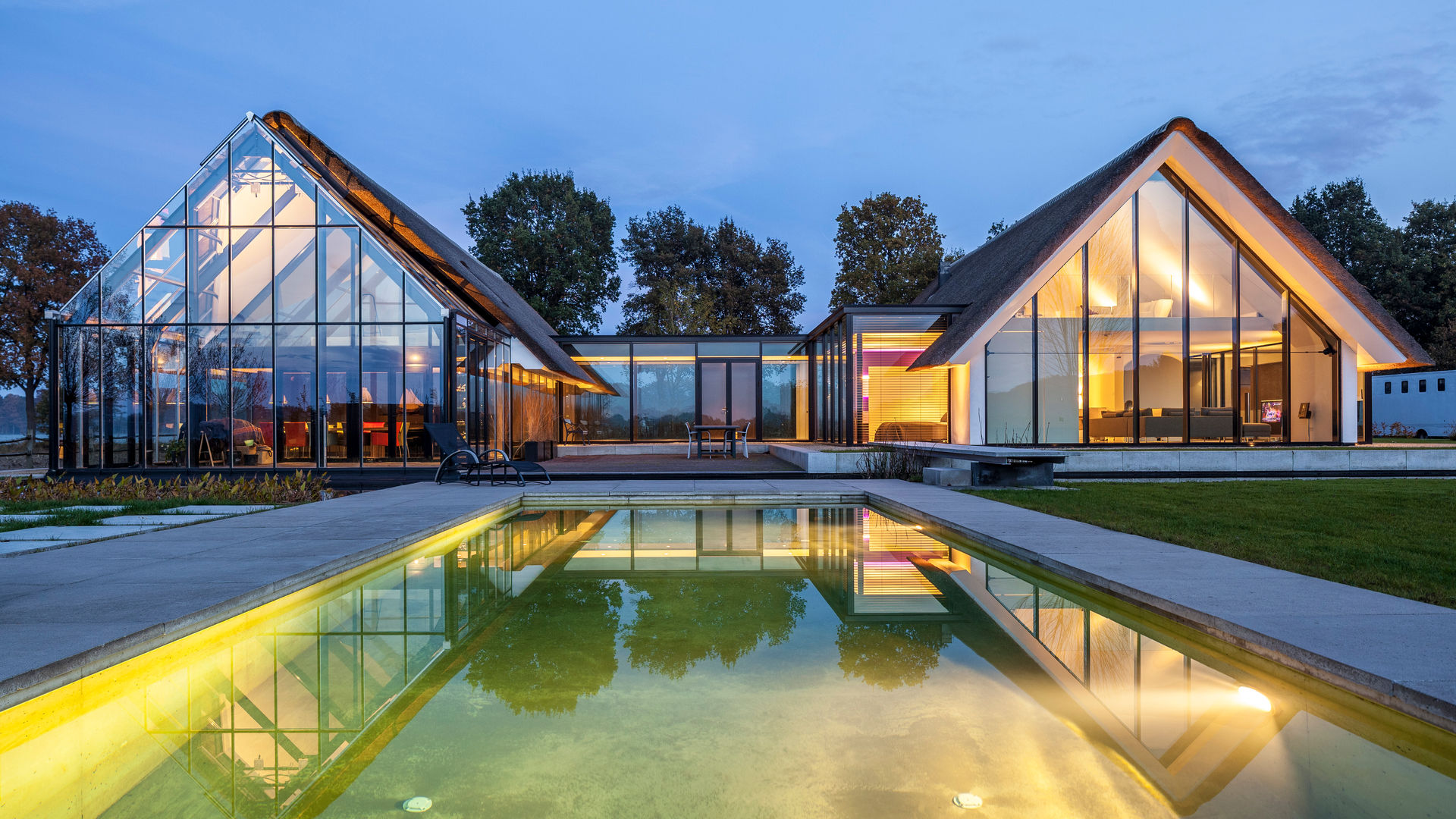 Glazen woonpalais in Berlicum, Maas Architecten Maas Architecten 모던스타일 주택