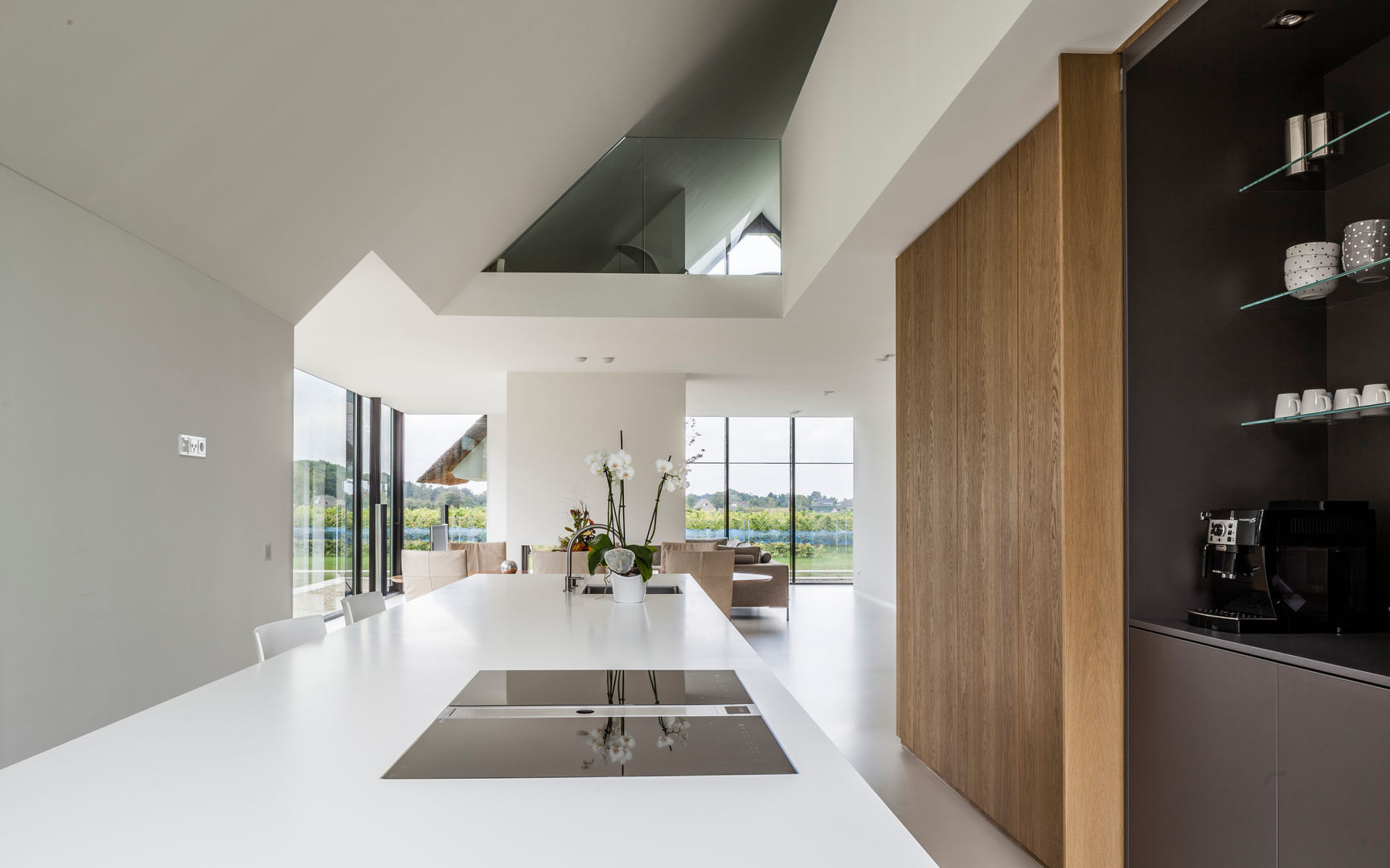 Glazen woonpalais in Berlicum, Maas Architecten Maas Architecten 現代廚房設計點子、靈感&圖片