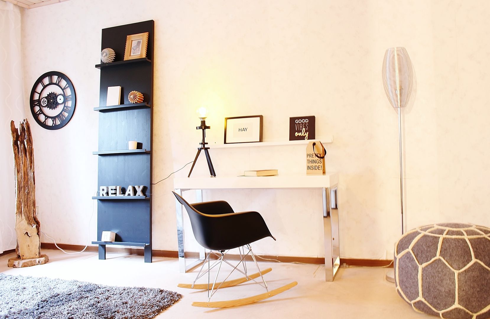 RETRO-LOOK – BUNGALOW WIEDER JUNG, Nicole Schütz Home Staging Nicole Schütz Home Staging Estudios y despachos modernos