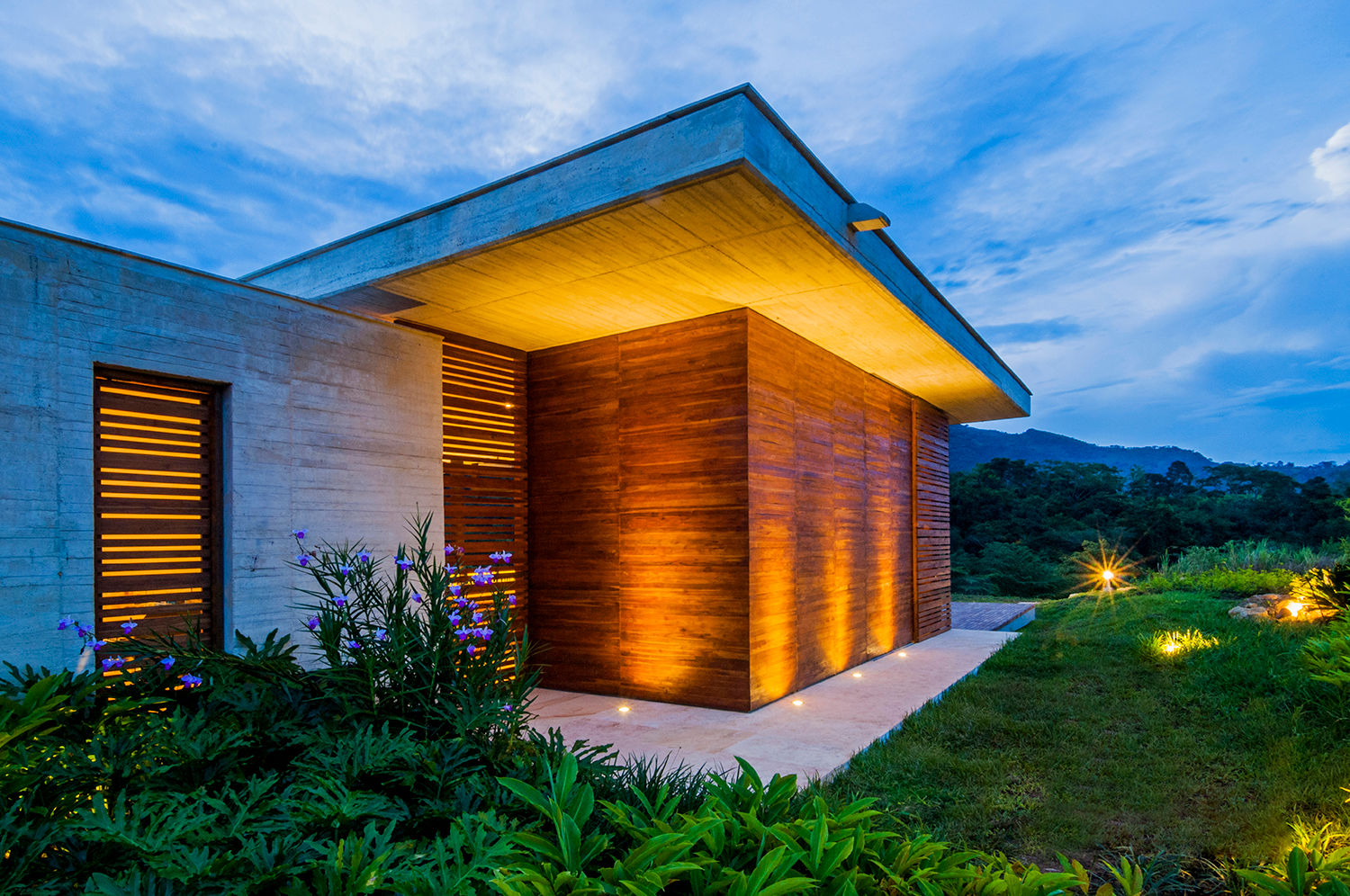 Fachada Arquitectura en Estudio Casas modernas Madera Acabado en madera