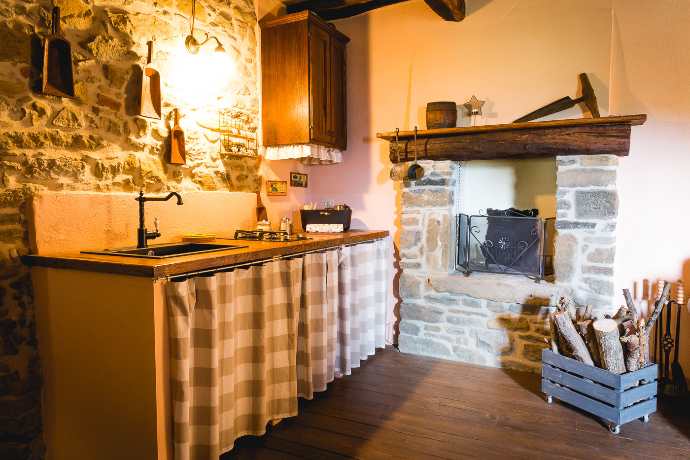 La casa monastero, Architetto De Grandi Architetto De Grandi Country style kitchen