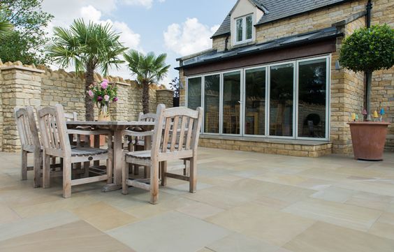 Exterior Limestone Floor Lincolnshire Limestone Flooring Balcone, Veranda & Terrazza in stile classico patio flooring,limestone floor