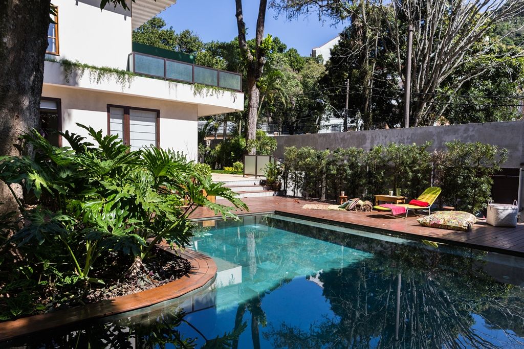 homify Piscinas modernas