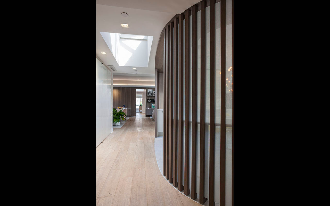 W 87th St Penthouse, Eisner Design Eisner Design Modern Corridor, Hallway and Staircase