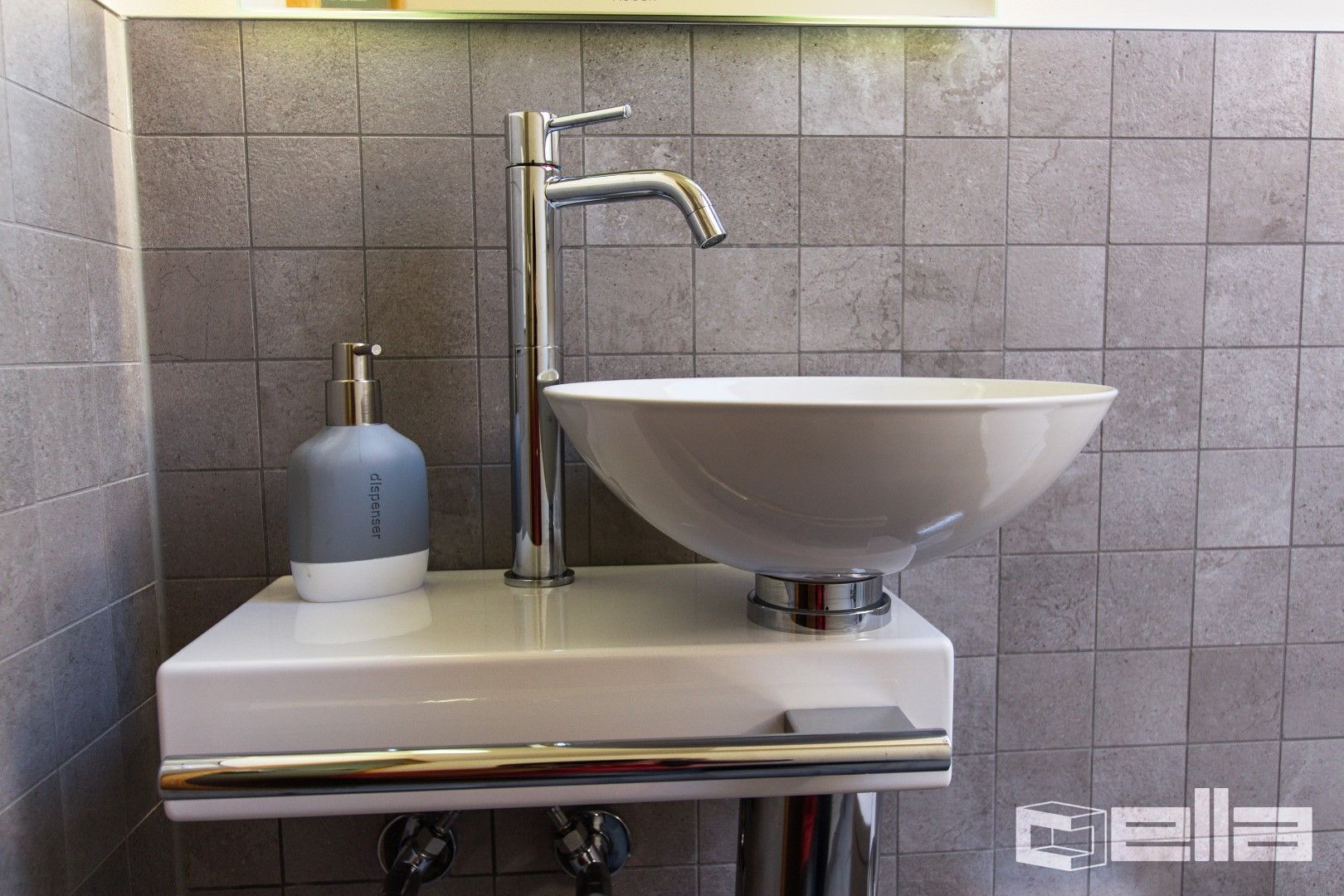 Stilvolles Gäste-WC mit Mosaikfliesen in Gauting, Cella GmbH Cella GmbH ห้องน้ำ กระเบื้อง