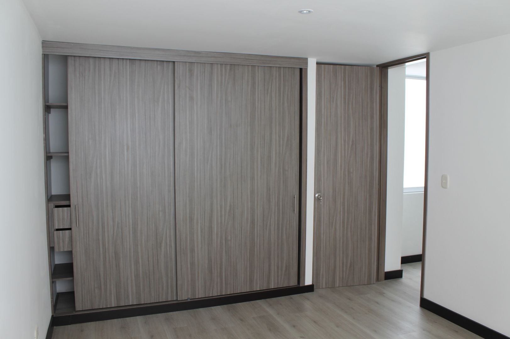 APARTA-STUDIOS - Ra30, IngeniARQ IngeniARQ Modern style bedroom