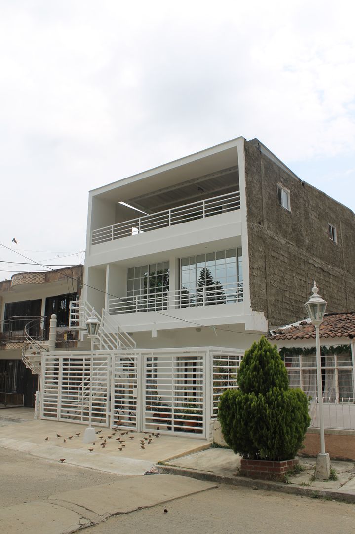 EXTERIOR IngeniARQ Casas modernas