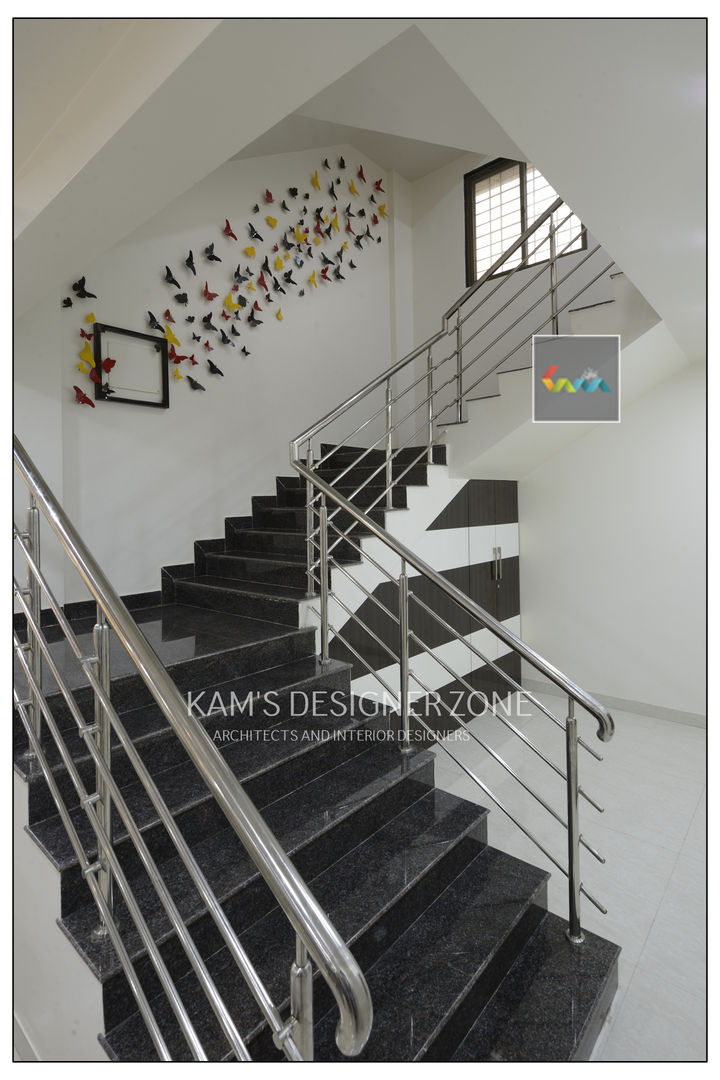 Home interior design for Kiran , KAMS DESIGNER ZONE KAMS DESIGNER ZONE جدران أغطية الجدران والأرضيات