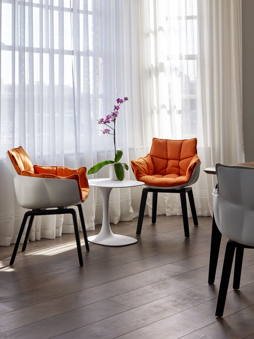 Dining Room Morph Interior Ltd Salas de jantar modernas Chair,orange,side table,timber floor,curtains