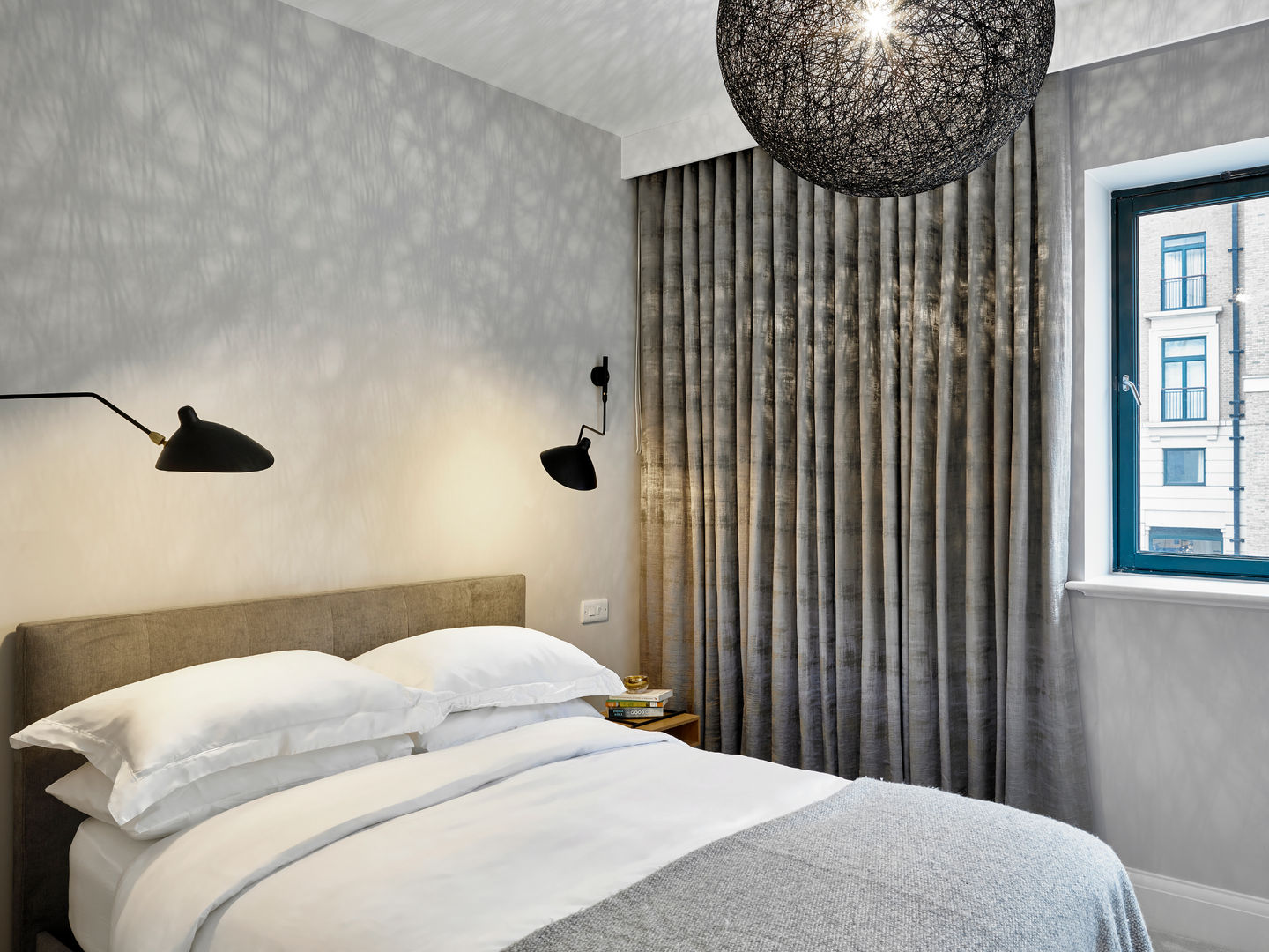 County Hall, Morph Interior Ltd Morph Interior Ltd Modern Bedroom Bed,lighting,wall lights,pendent lights,curtains,bedroom