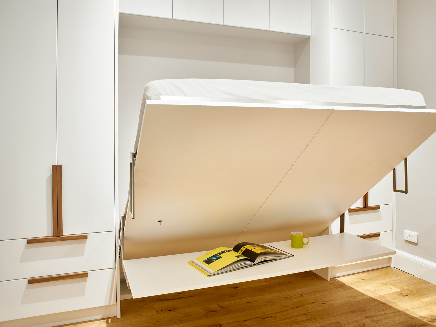 Guest bedroom Morph Interior Ltd 모던스타일 침실 Joinery,drop down bed,guest bed,bed,pull down bed,desk,white