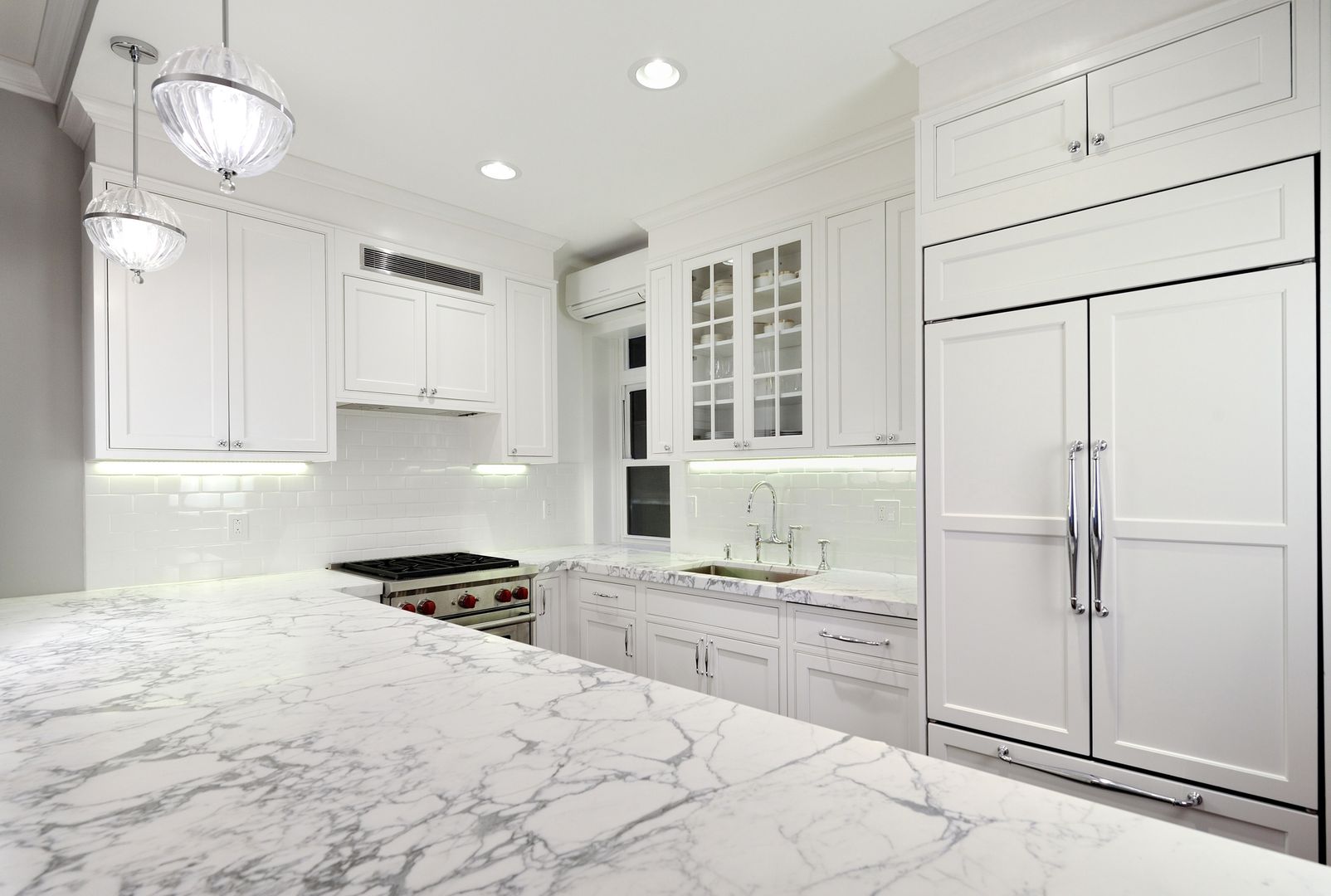 Renovation on 82nd Street, KBR Design and Build KBR Design and Build Modern kitchen