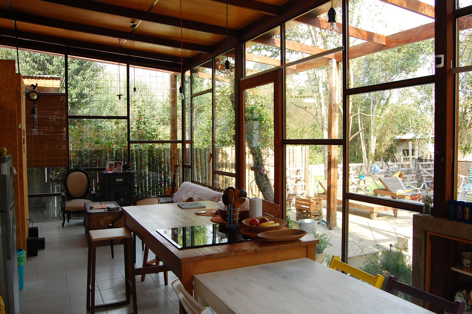 CASA VIVA, Guadalupe Larrain arquitecta Guadalupe Larrain arquitecta Industrial style dining room