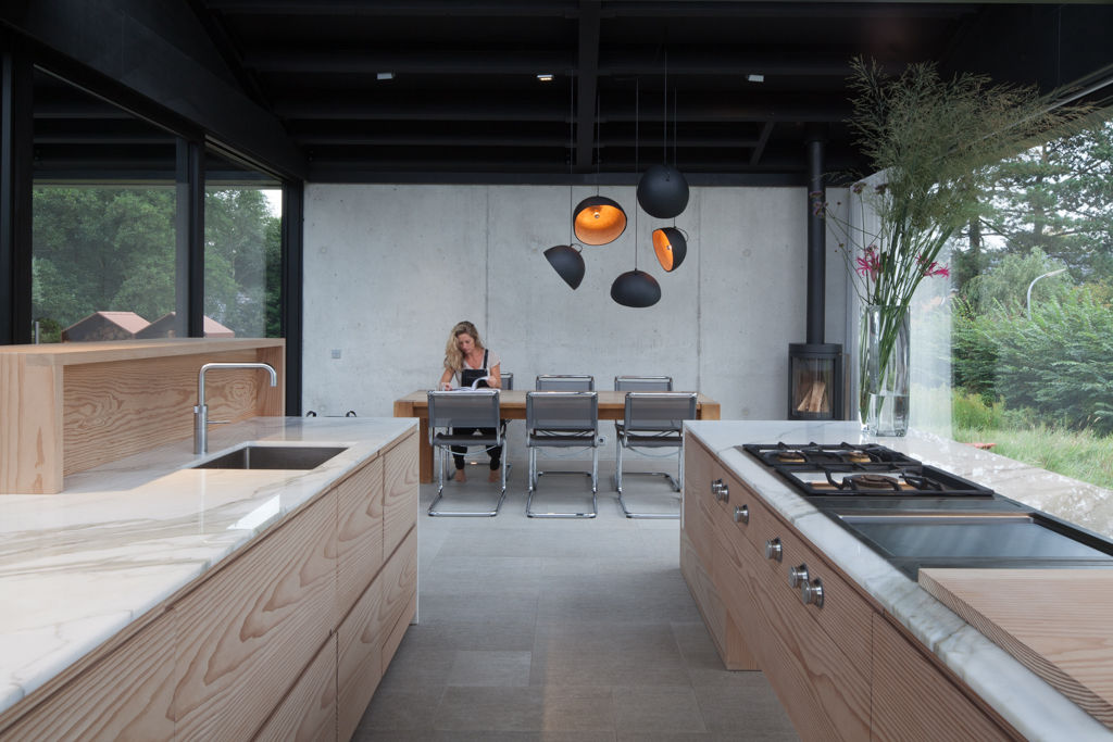 Villa Schoorl, Architectenbureau Paul de Ruiter Architectenbureau Paul de Ruiter Dapur Minimalis