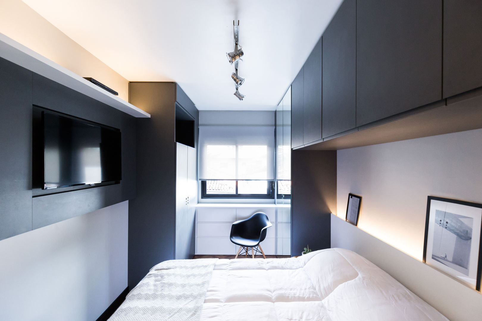 Apartamento Soho, K+S arquitetos associados K+S arquitetos associados Endüstriyel Yatak Odası