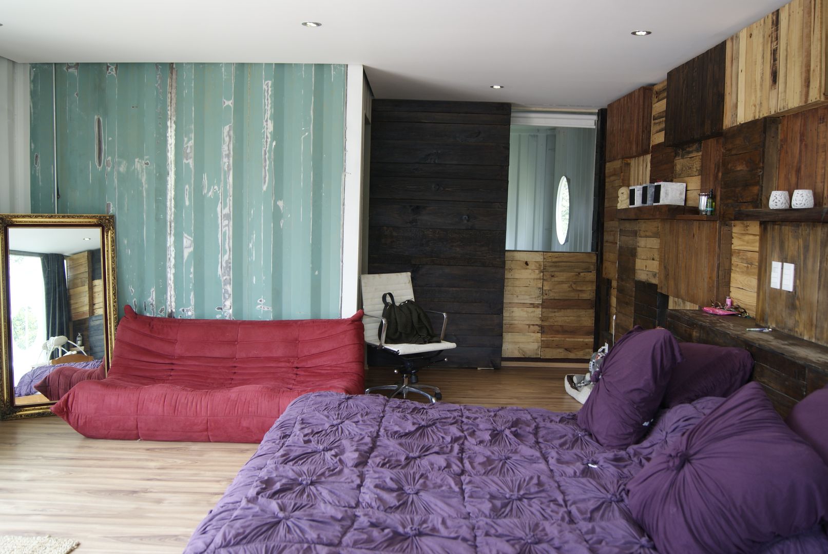 10. LOFT CONTAINER, TARE arquitectos TARE arquitectos Dormitorios modernos: Ideas, imágenes y decoración