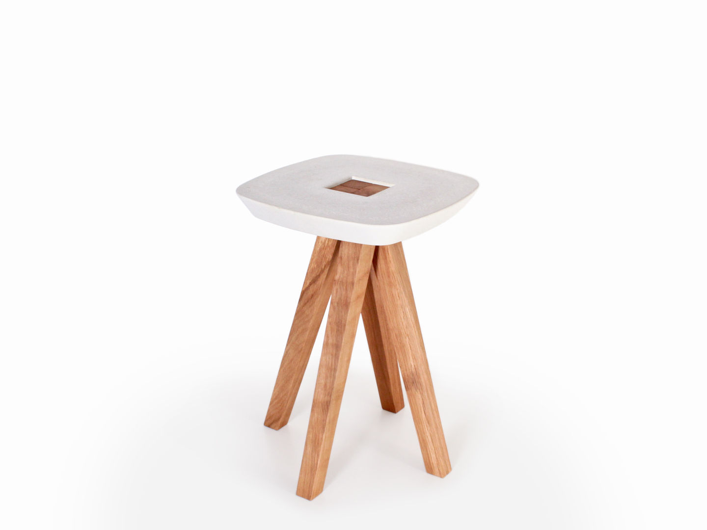 homify Phòng khách phong cách tối giản Stools & chairs