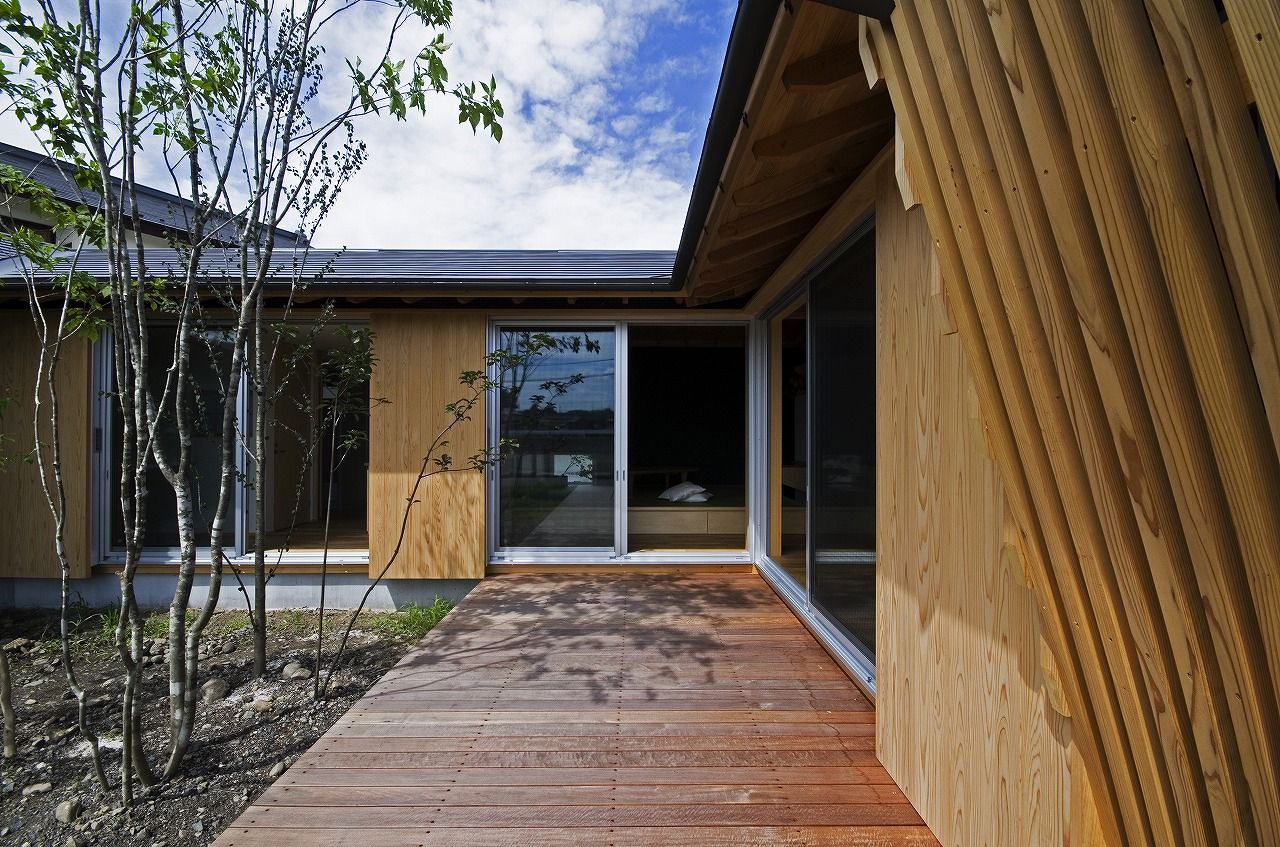 tpes, 岡本和樹建築設計事務所 岡本和樹建築設計事務所 Casas modernas: Ideas, imágenes y decoración