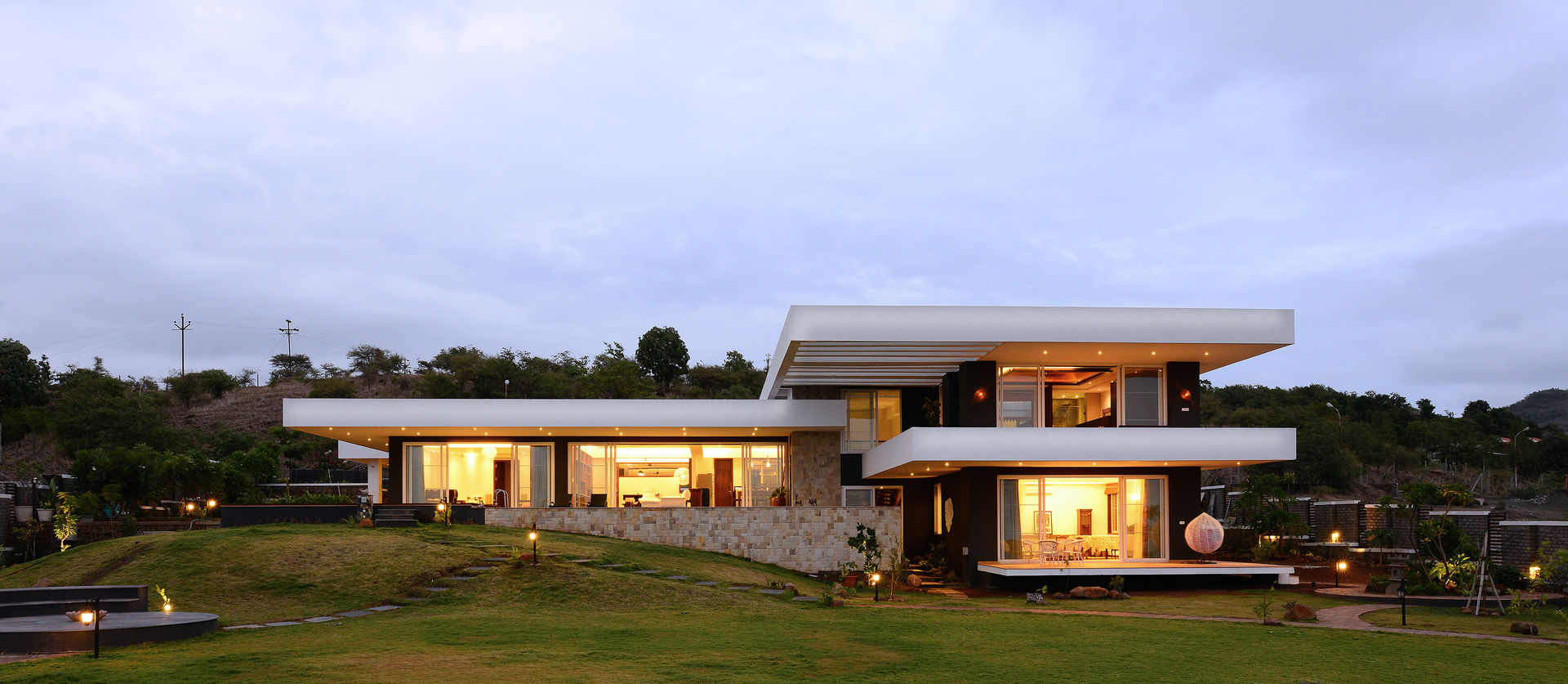 11 K-Waks Studio K-7 Designs Pvt. Ltd Modern houses Concrete