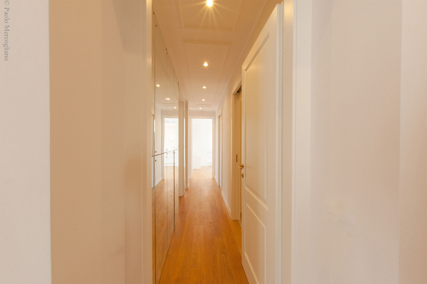 Light House, NOS Design NOS Design Classic style corridor, hallway and stairs