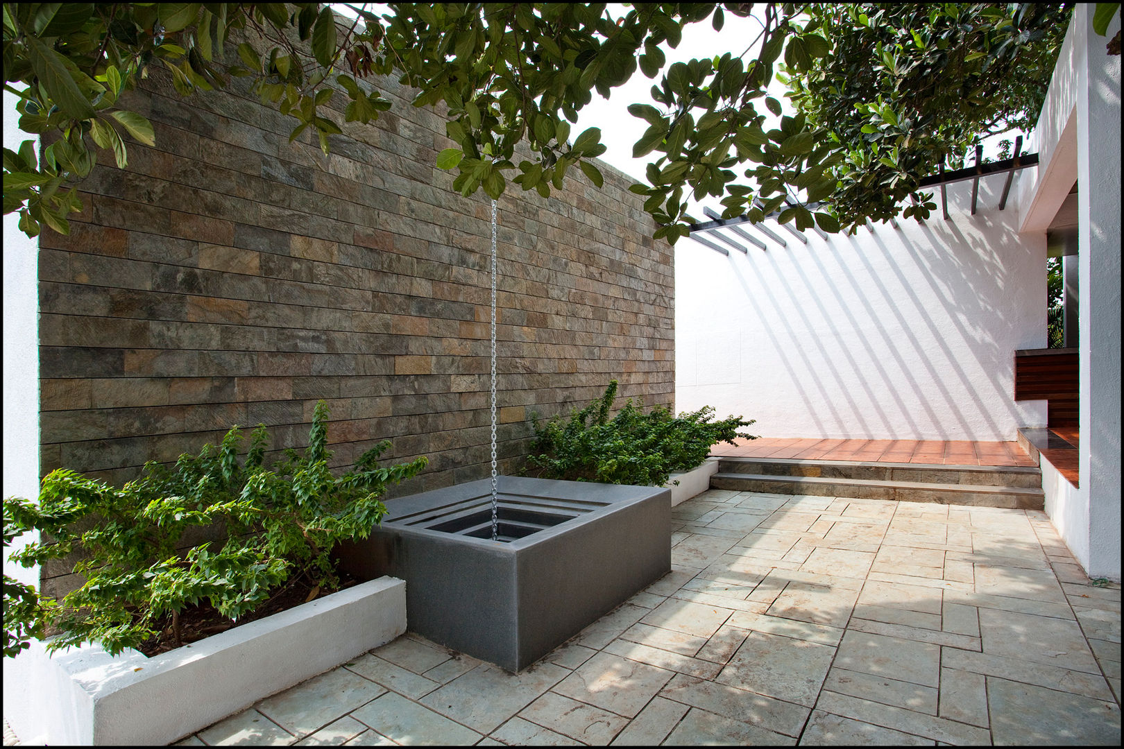 water feature Land Design landscape architects Minimalist style garden