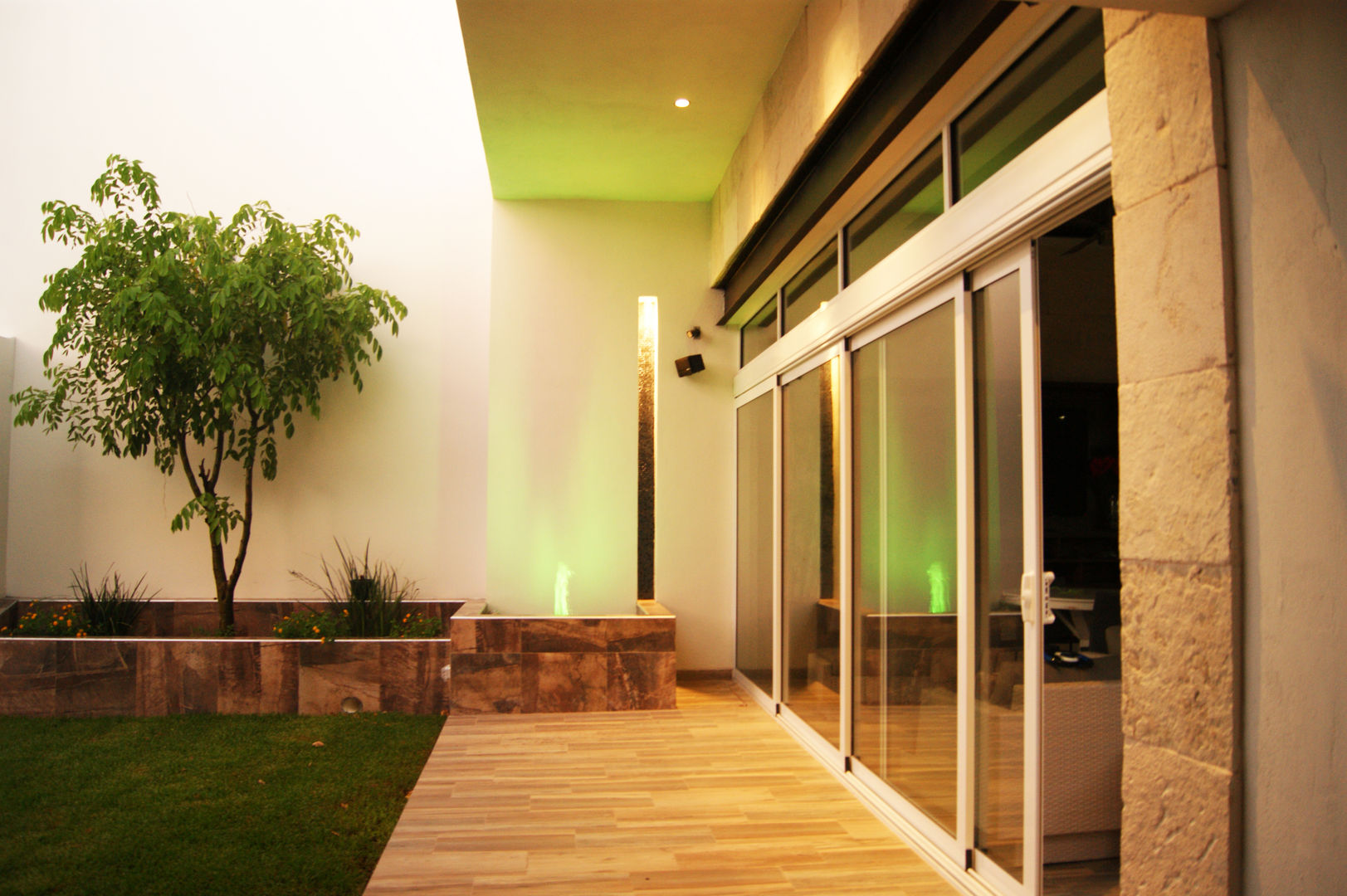 16 Espaços Com Decks De Madeira Que Vão Inspirar A Renovar O Seu | homify
